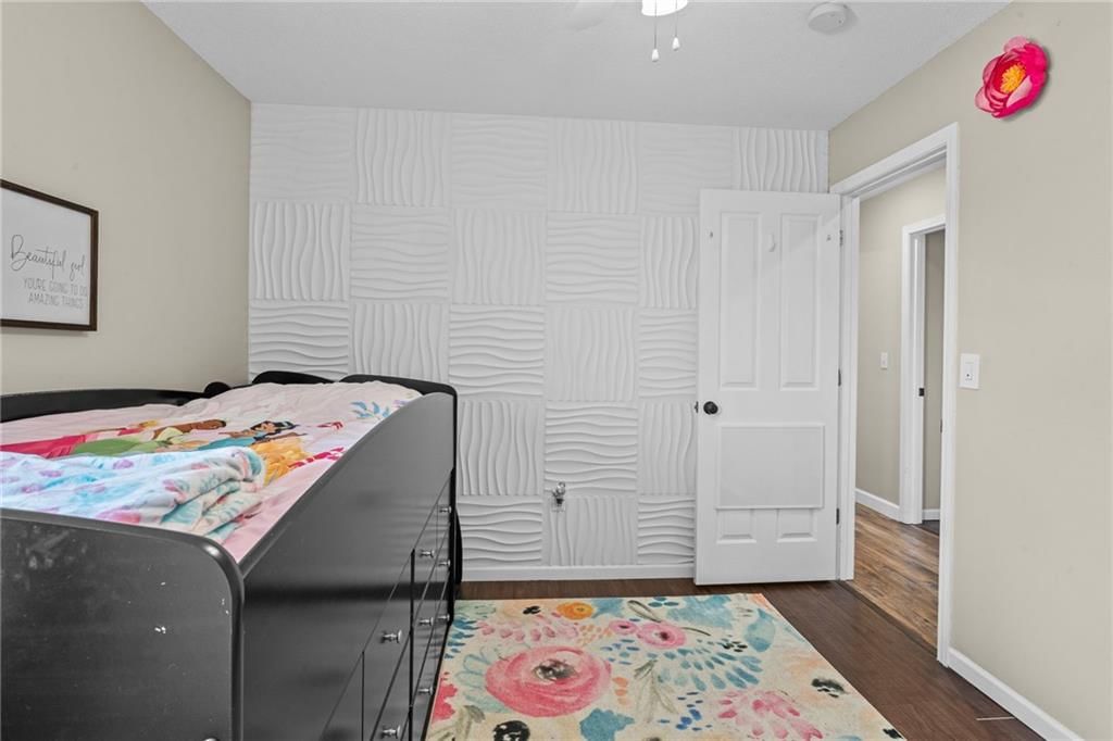 341 N Pine Street — photo 18