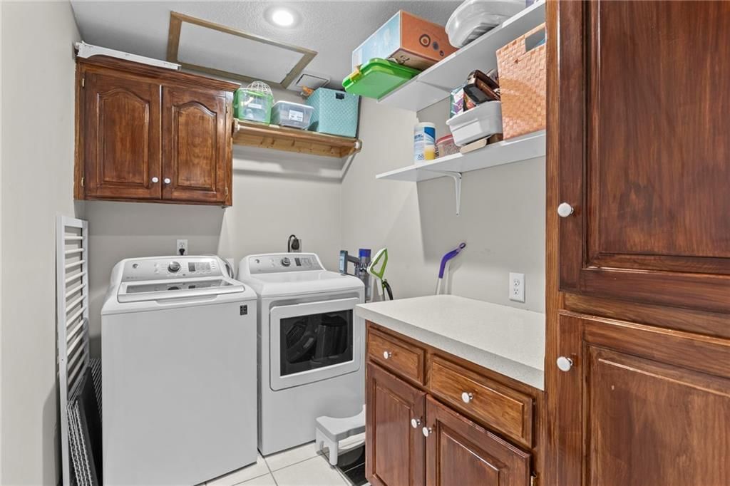 341 N Pine Street — photo 22