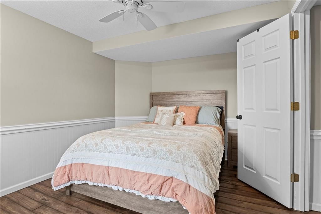 341 N Pine Street — photo 25