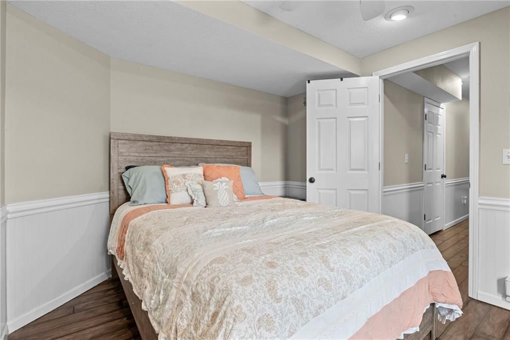 341 N Pine Street — photo 26