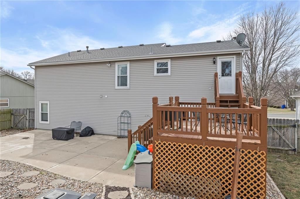 341 N Pine Street — photo 34