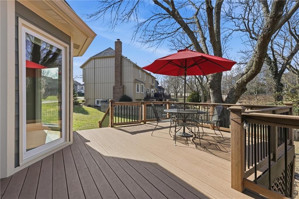 12526 Walmer Street — photo 36