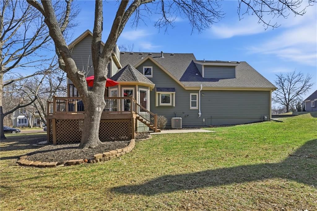 12526 Walmer Street — photo 37