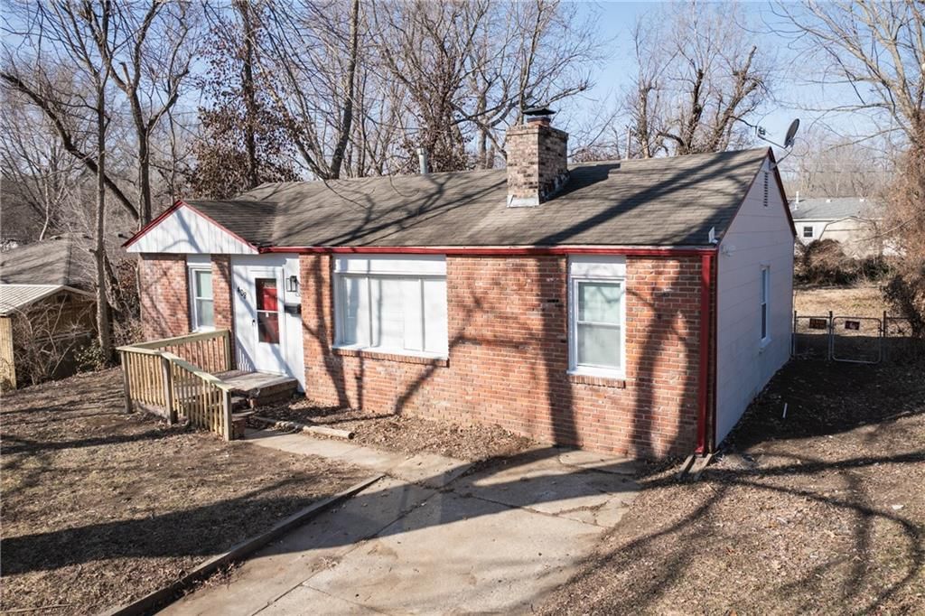 408 9th St Terrace — photo 32