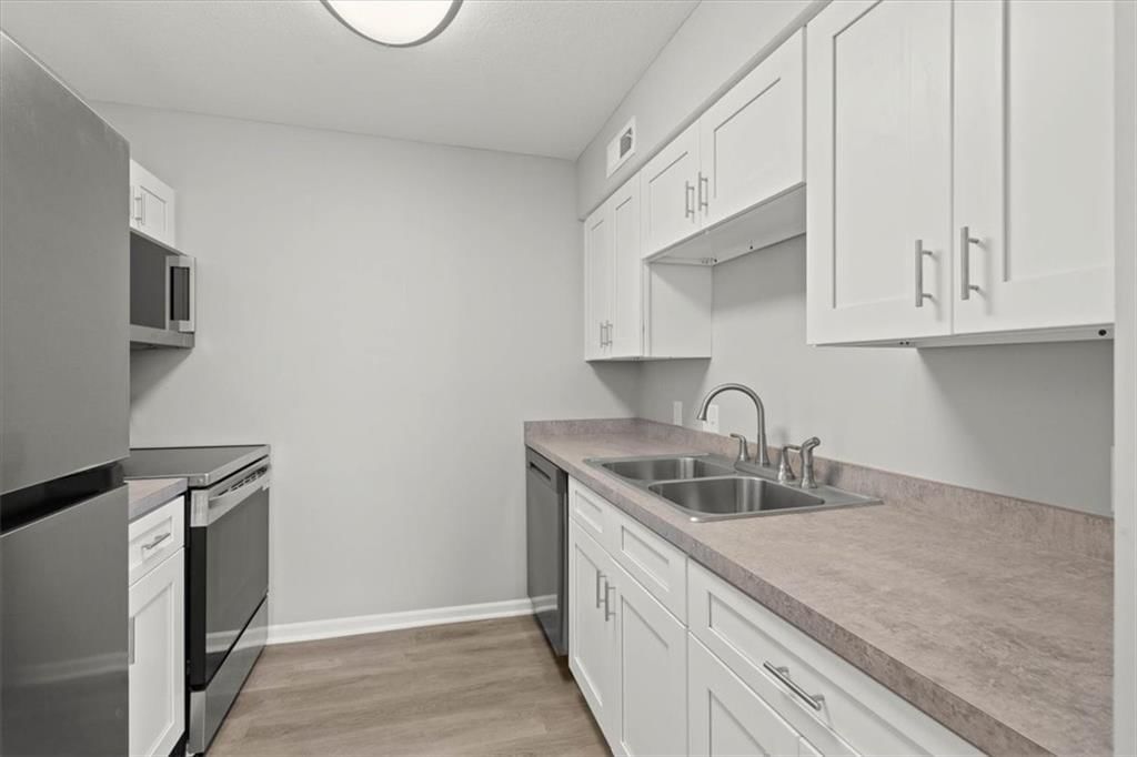 6206 Robinson Street — photo 9