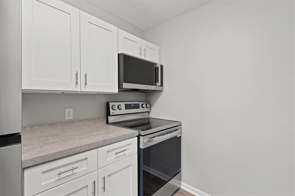 6206 Robinson Street — photo 10