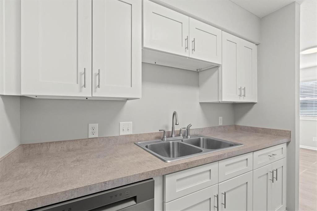 6206 Robinson Street — photo 11