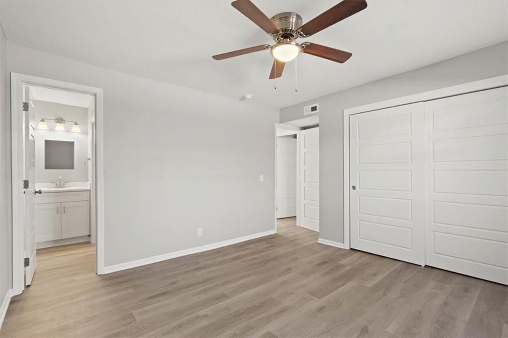 6206 Robinson Street — photo 17