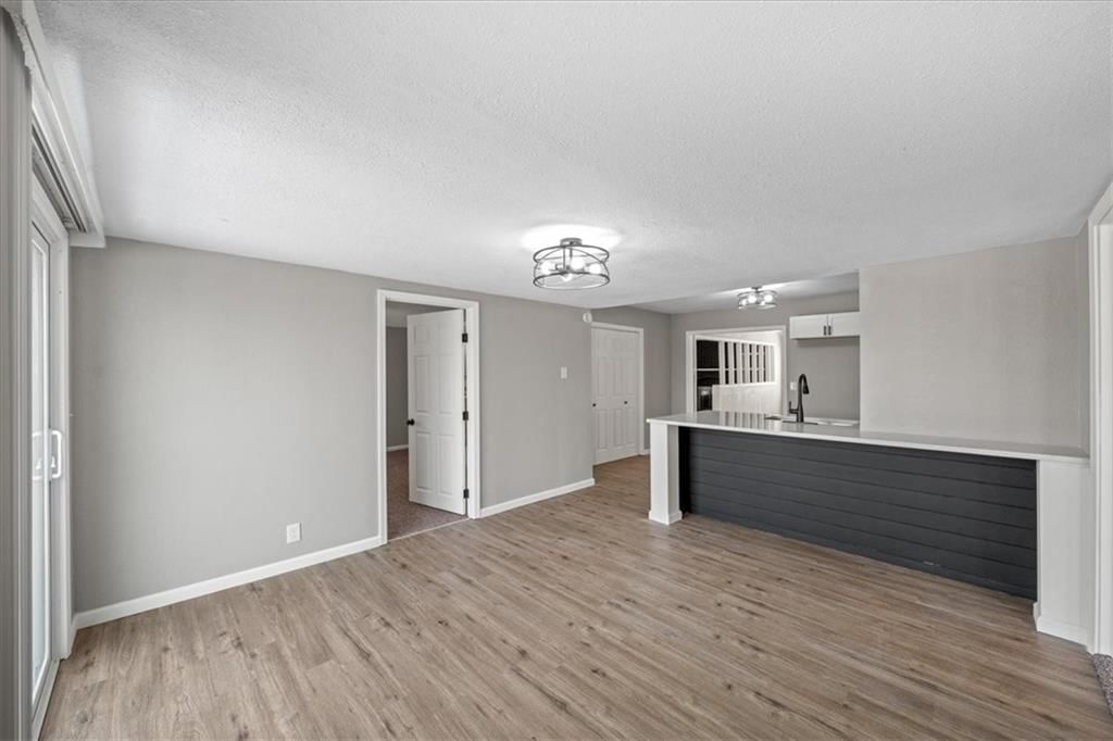 7404 E 56th Terrace — photo 9