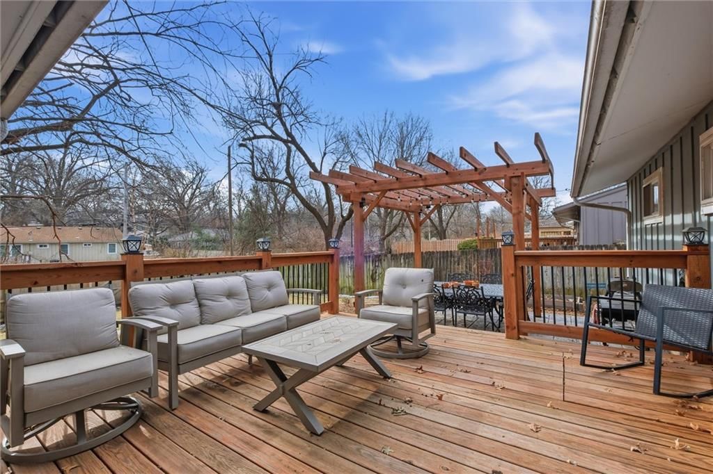 7705 Colonial Drive — photo 29