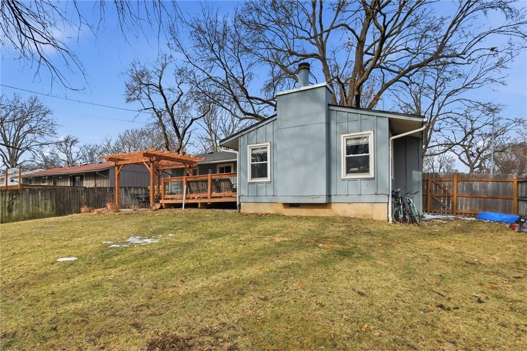 7705 Colonial Drive — photo 35
