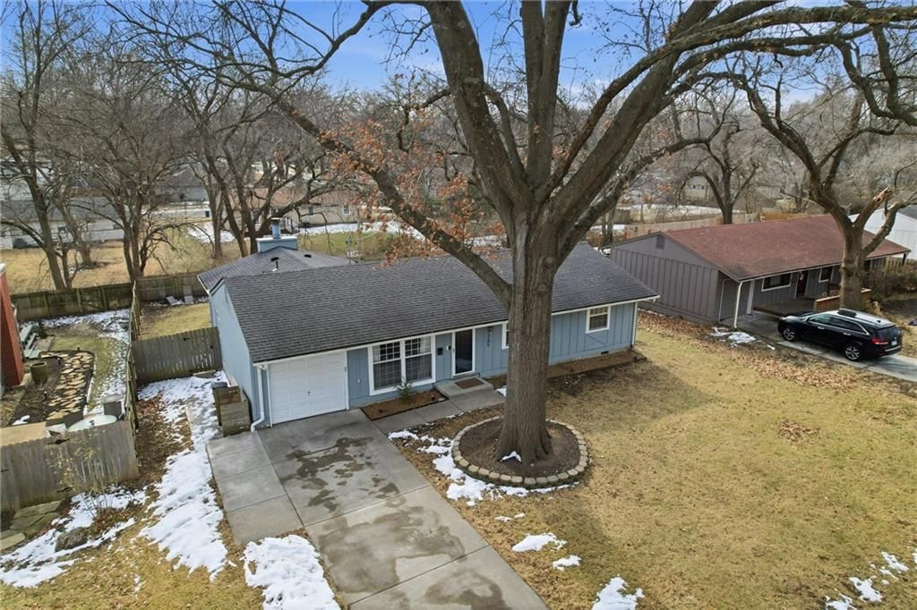 7705 Colonial Drive — photo 36
