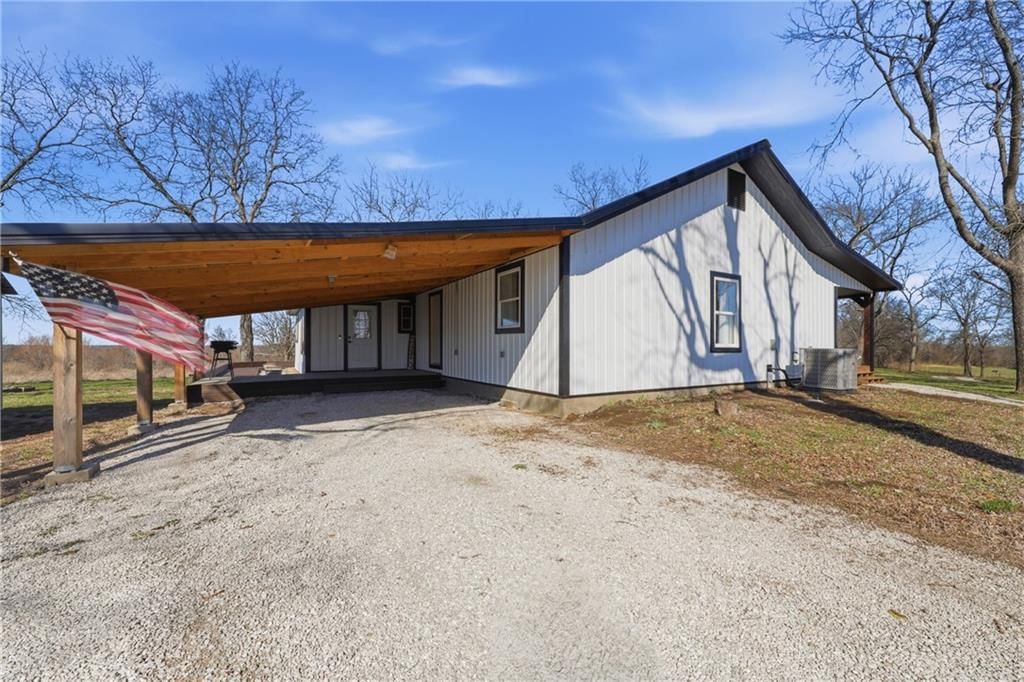 786 NW 100th Road — photo 32