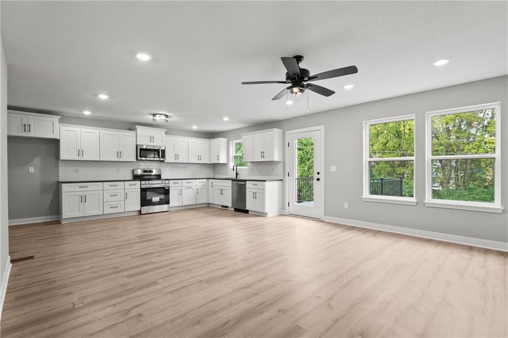11226 N Oak Trafficway — photo 6