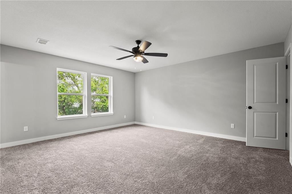 11226 N Oak Trafficway — photo 13