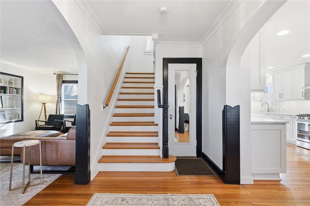 841 W 71st Terrace — photo 3