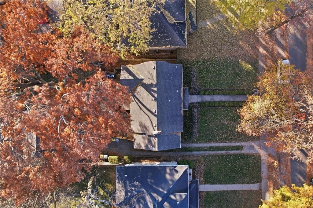 841 W 71st Terrace — photo 34