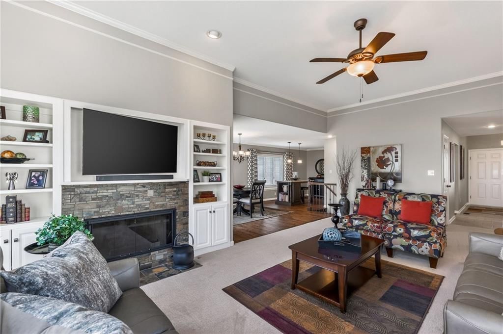 8803 Crysler Avenue — photo 10