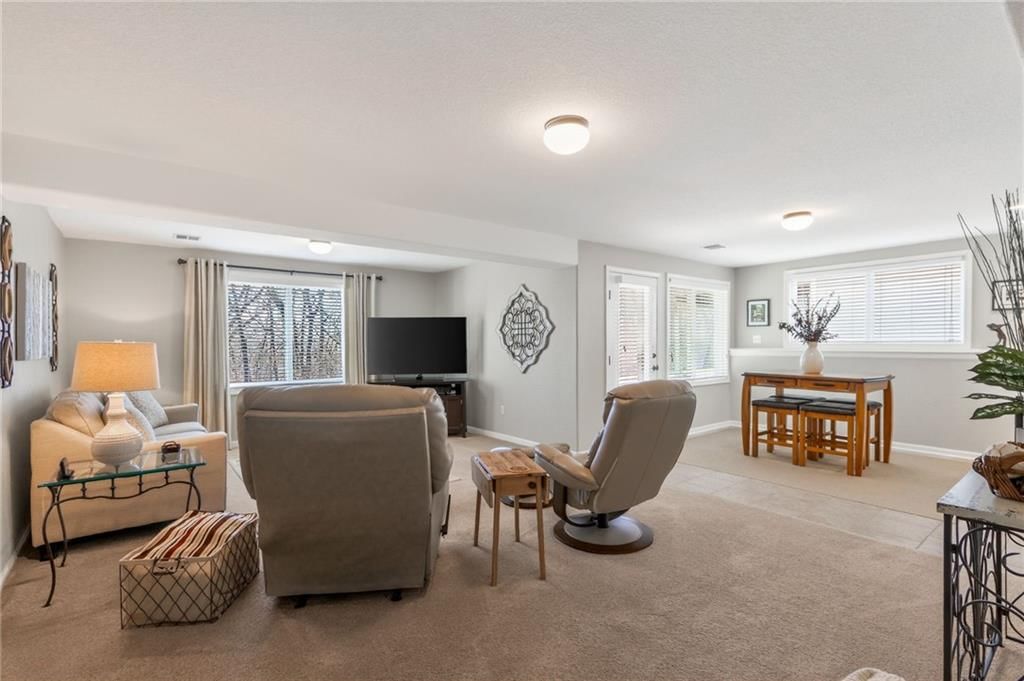 8803 Crysler Avenue — photo 25