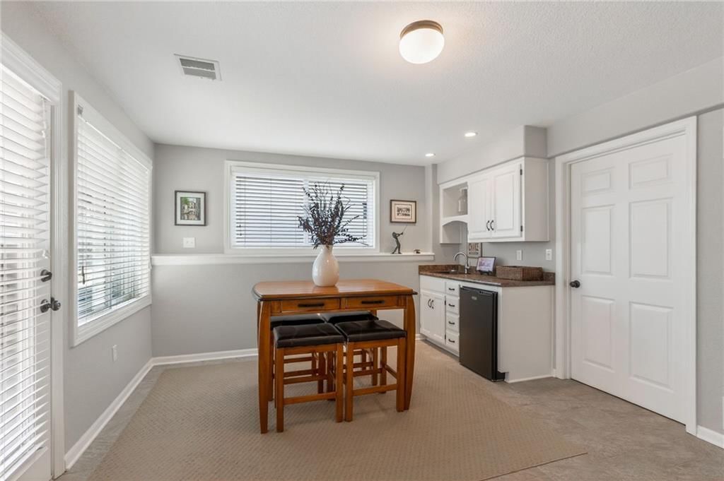 8803 Crysler Avenue — photo 28