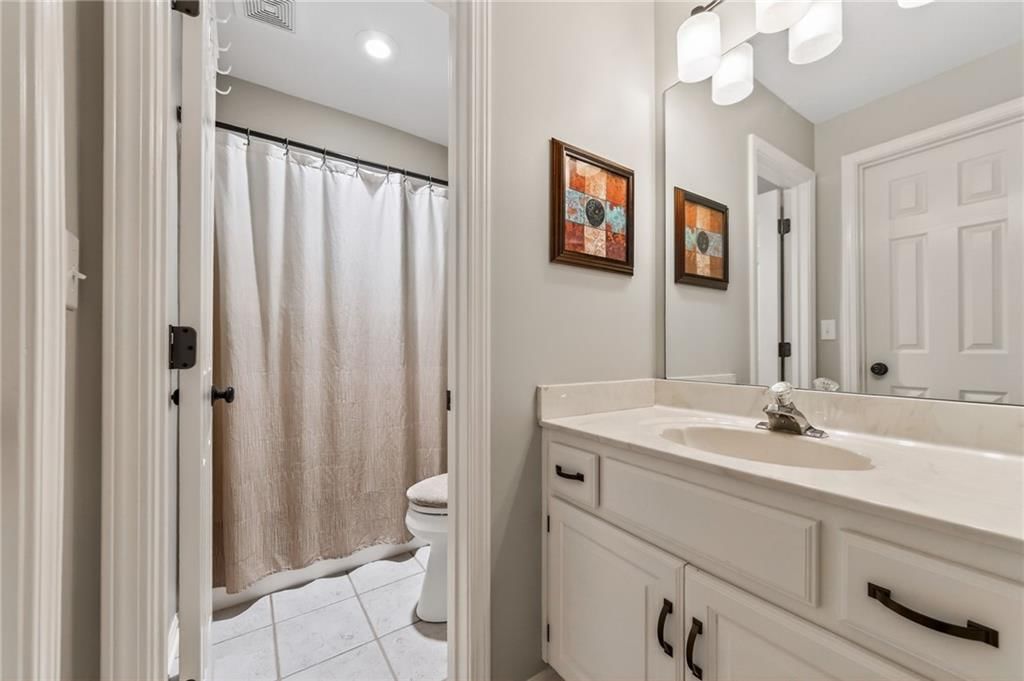 8803 Crysler Avenue — photo 33