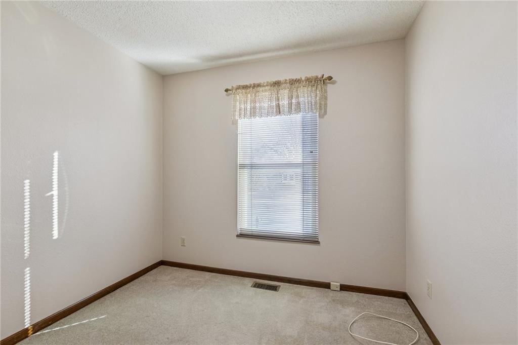 900 Shiloh Court — photo 16