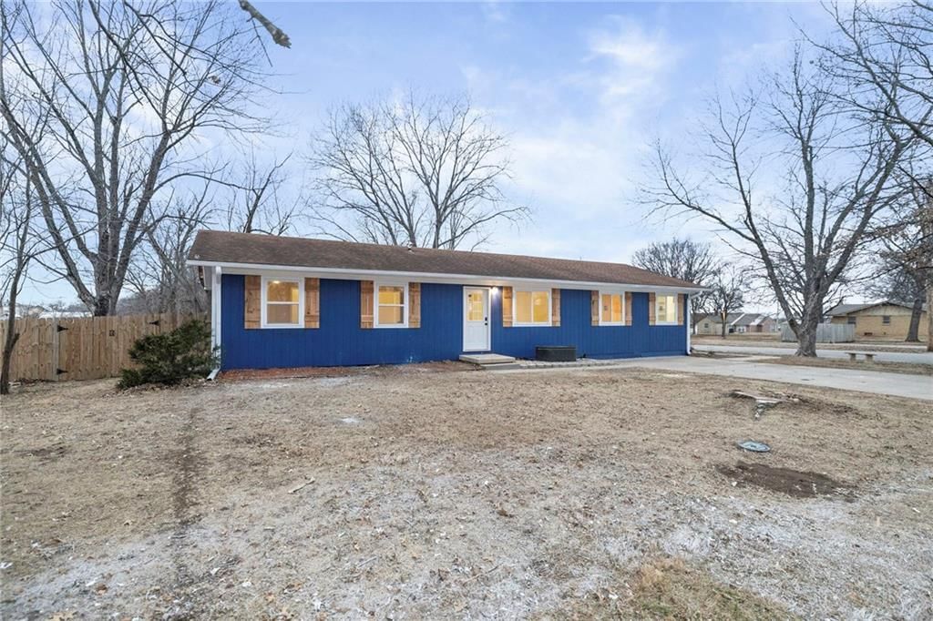 245 N Pine Street — photo 4