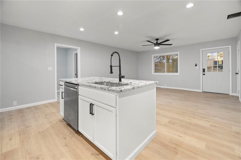 245 N Pine Street — photo 11