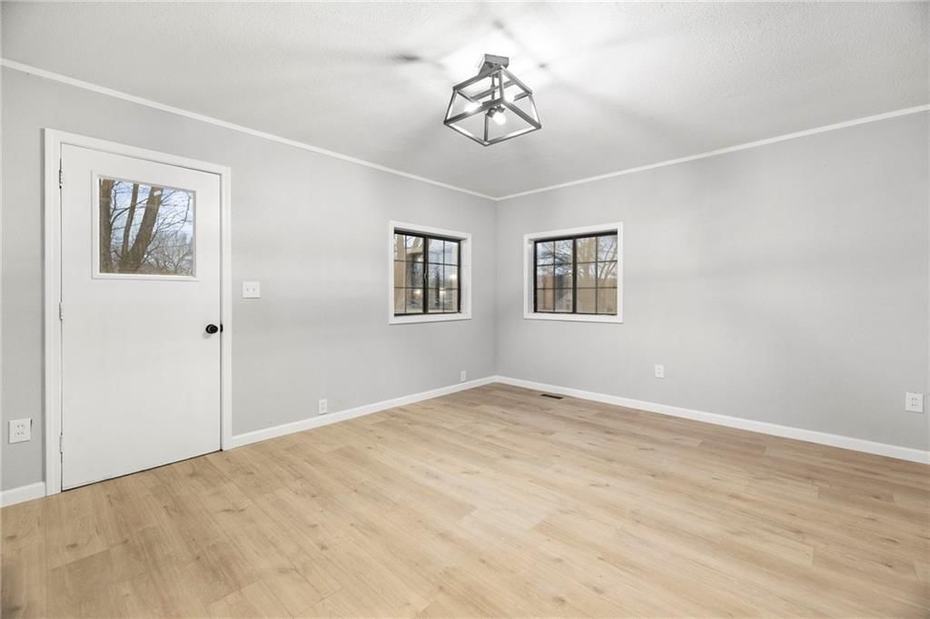 245 N Pine Street — photo 20