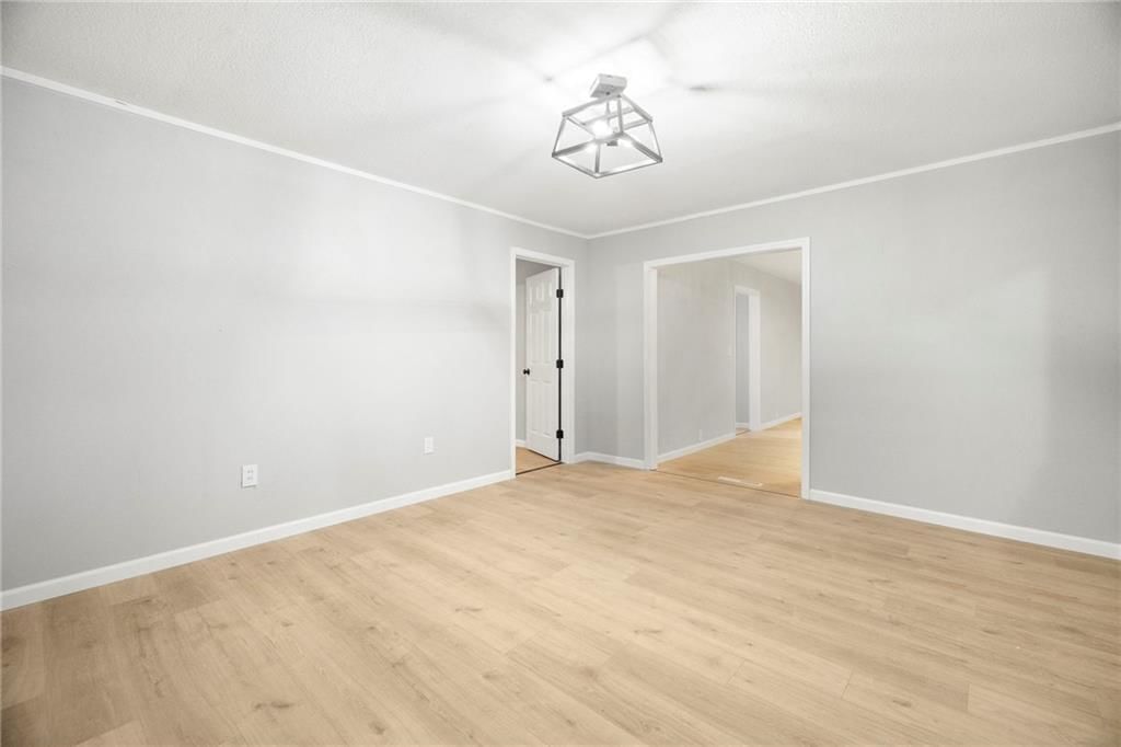245 N Pine Street — photo 22
