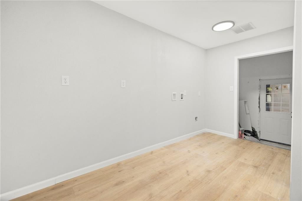 245 N Pine Street — photo 25
