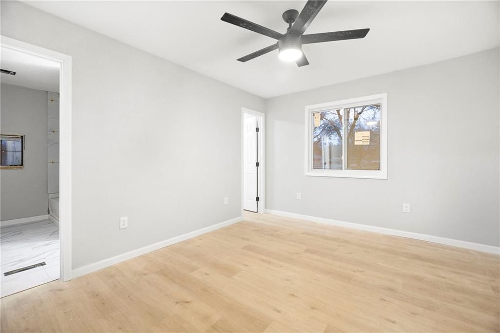 245 N Pine Street — photo 28