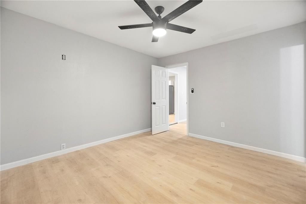 245 N Pine Street — photo 30