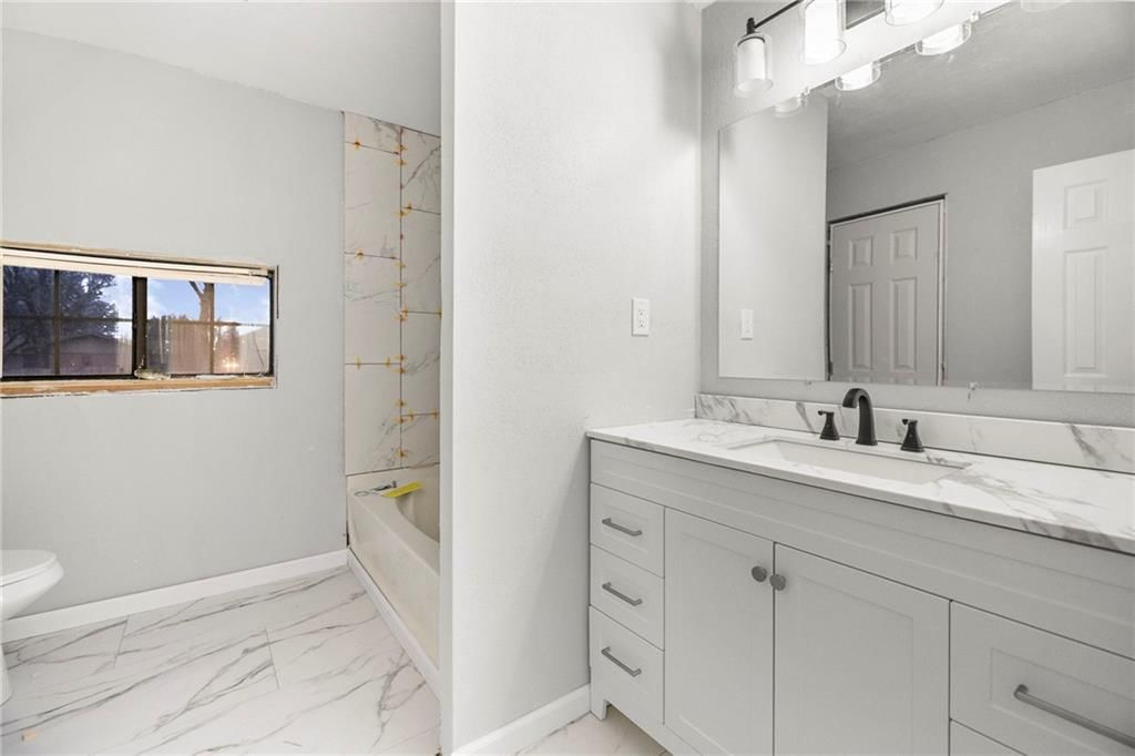 245 N Pine Street — photo 32