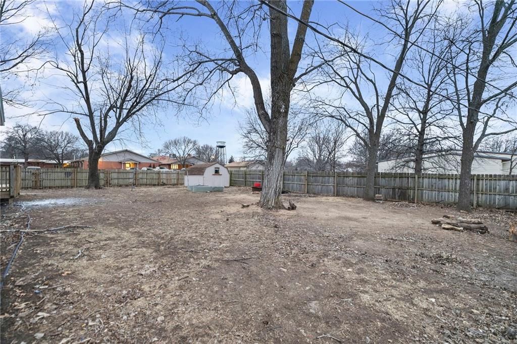245 N Pine Street — photo 34