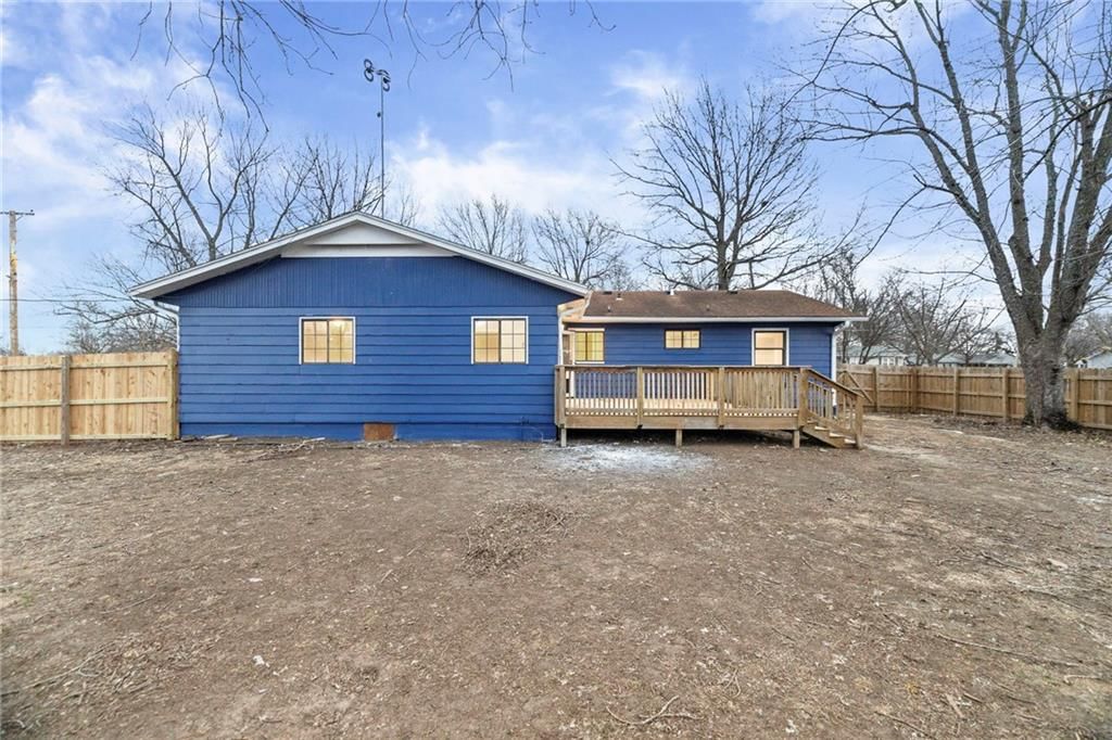 245 N Pine Street — photo 37