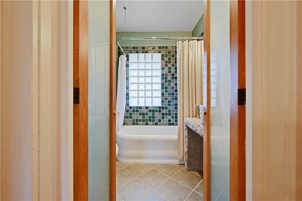 1215 W 37 Street — photo 18