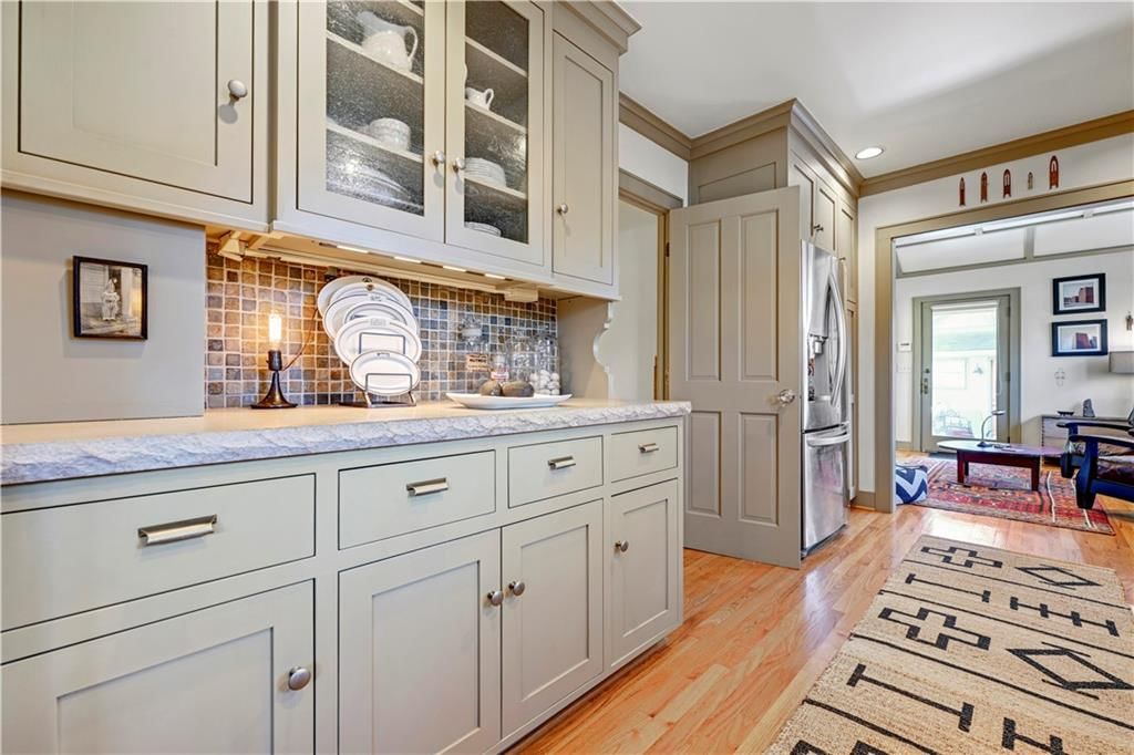 1215 W 37 Street — photo 22