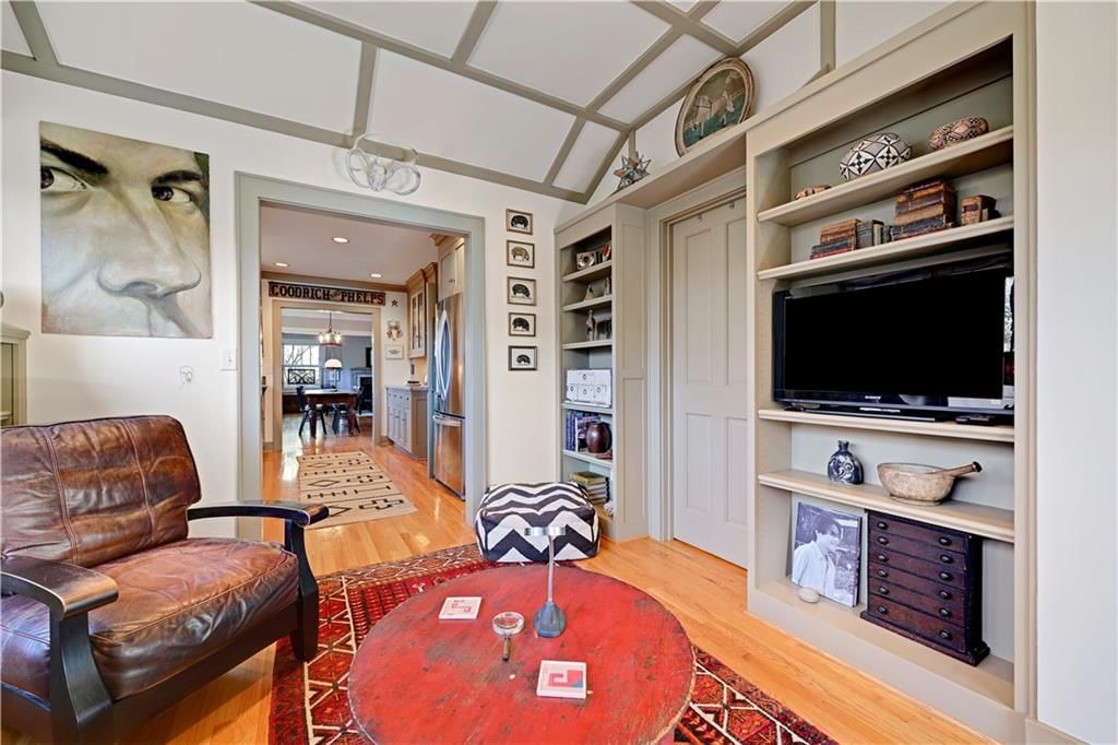 1215 W 37 Street — photo 27