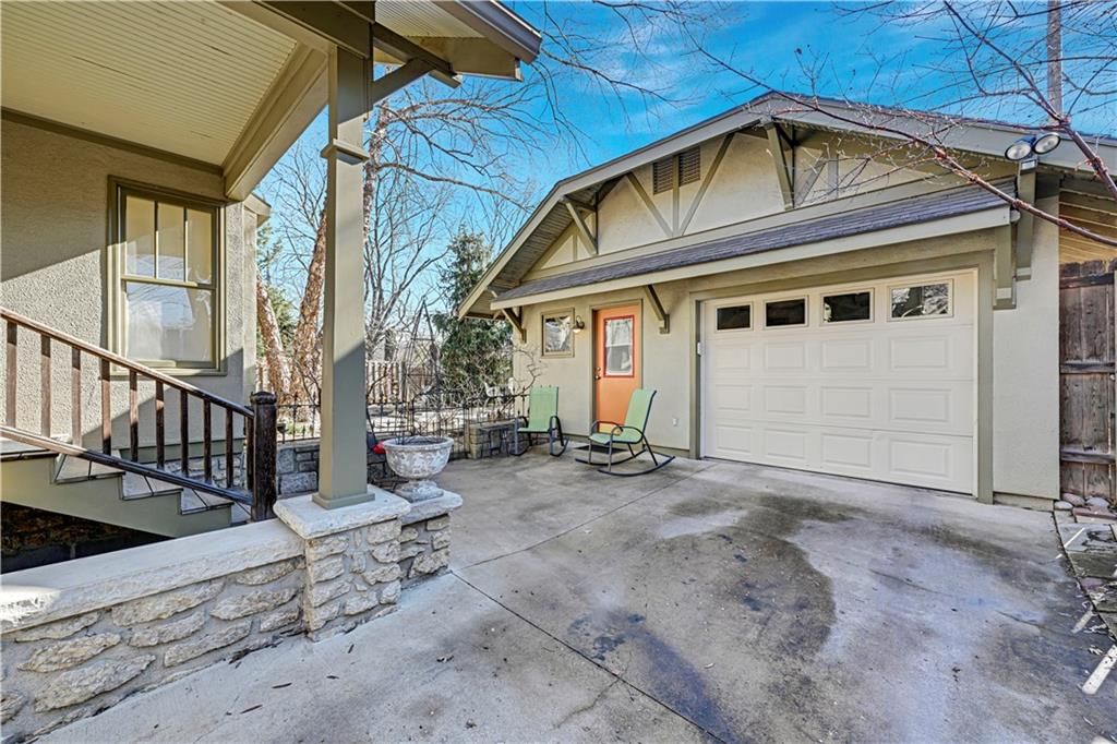 1215 W 37 Street — photo 43