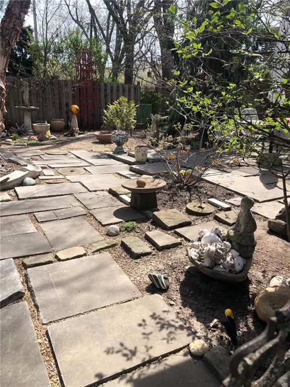 1215 W 37 Street — photo 47