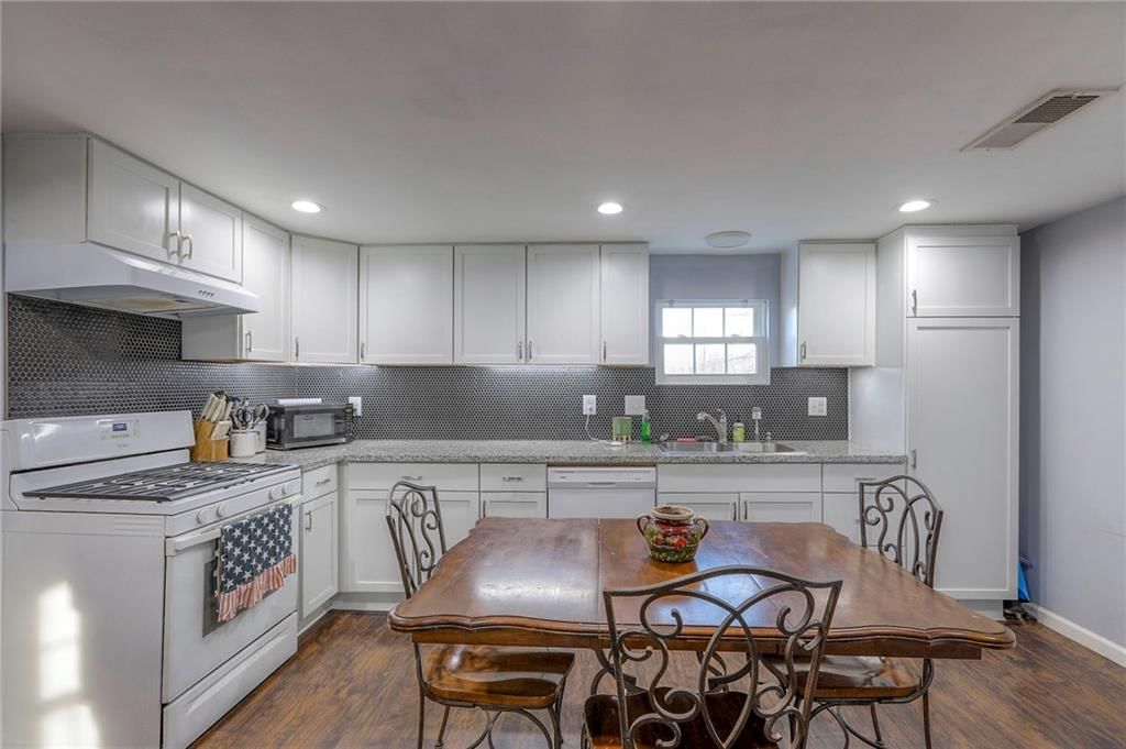 5127 Rinker Road, Kansas City, MO