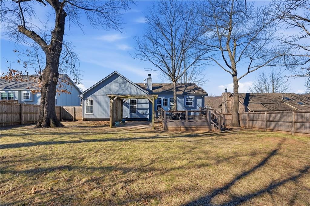 209 NW Cody Drive — photo 4