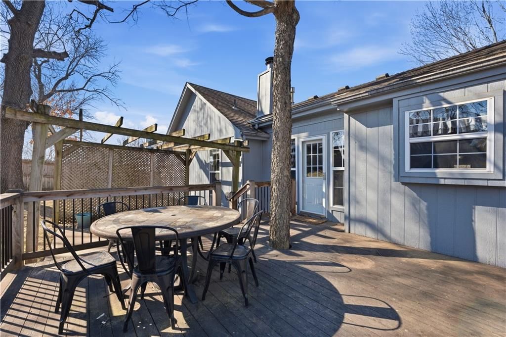 209 NW Cody Drive — photo 26