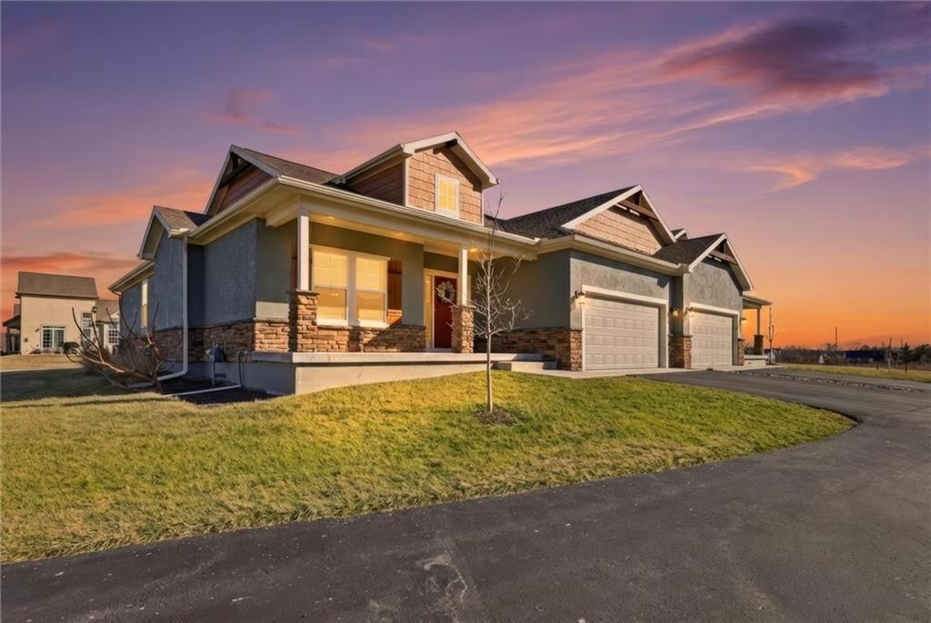 11782 S Deer Run Street, Olathe, KS