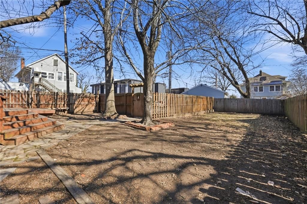 4013 CLARK Avenue — photo 34