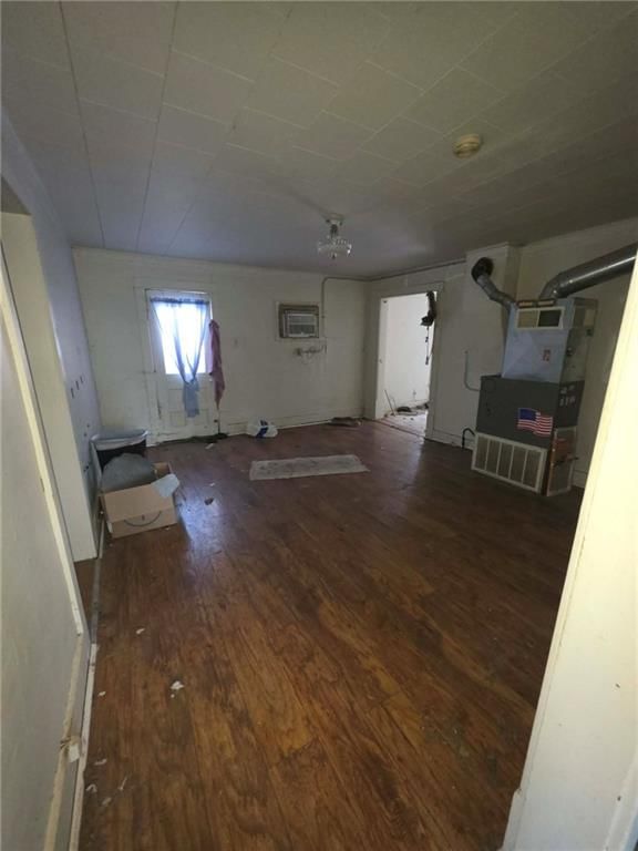 410 W Taft Street — photo 27