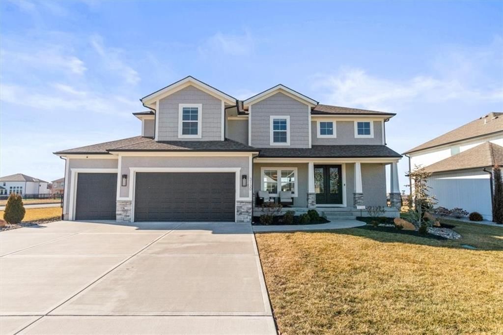 3130 SW Blue Ribbon Street — photo 1