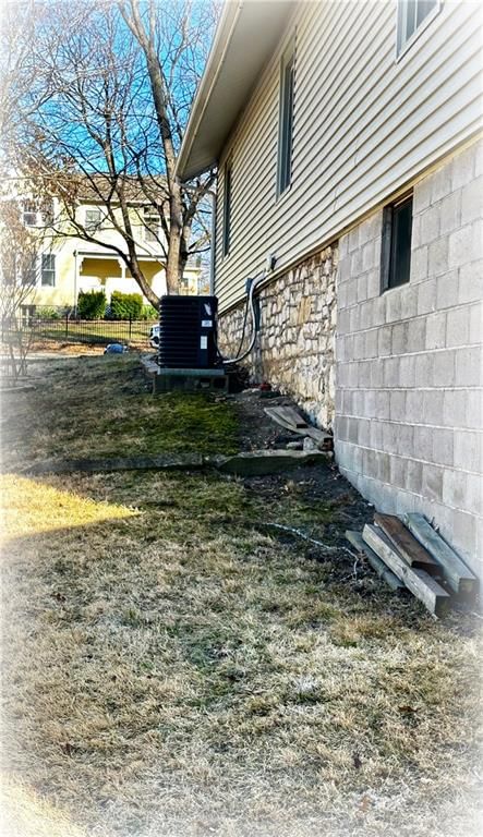 1438 Columbia Avenue — photo 3