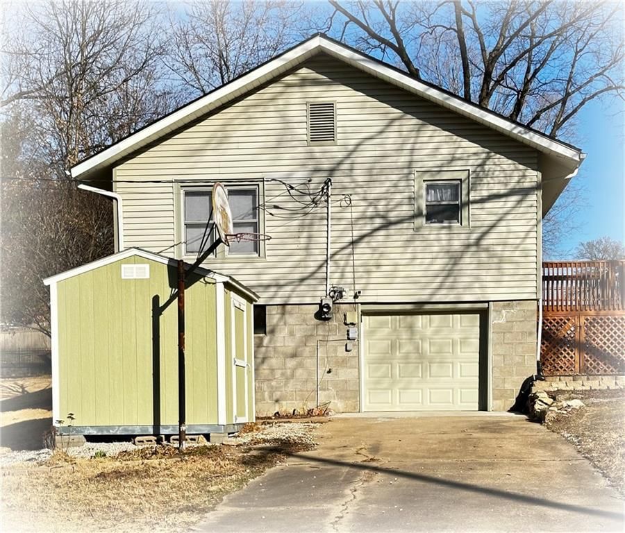 1438 Columbia Avenue — photo 5
